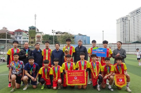 Khối THCS Thực nghiệm KHGD xuất sắc đăng quang vô địch Giải bóng đá quận Ba Đình!